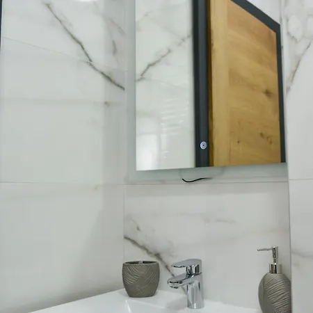 Skylux Ap 5, Jahorina Daire Trnovo